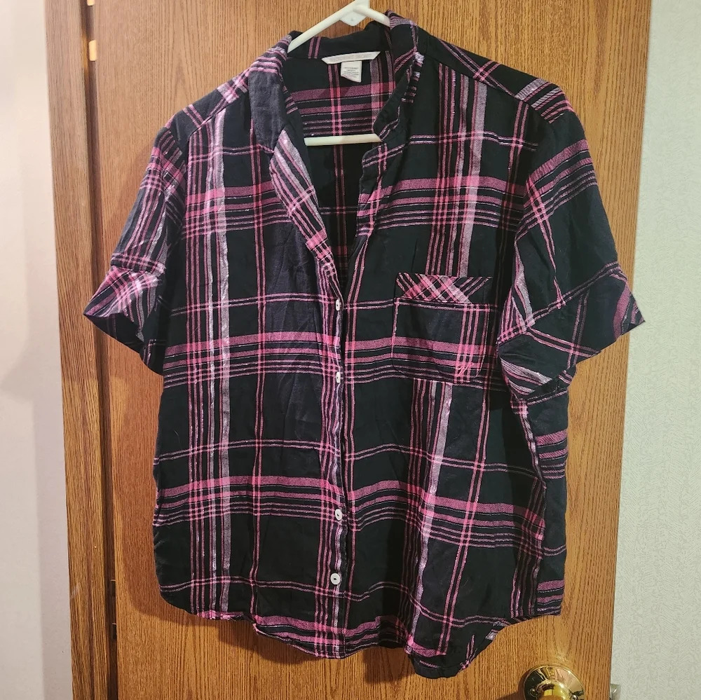 ๐ 3/$15 Victoria's Secret Medium Plaid Pajama Top - Picture 2 of 9